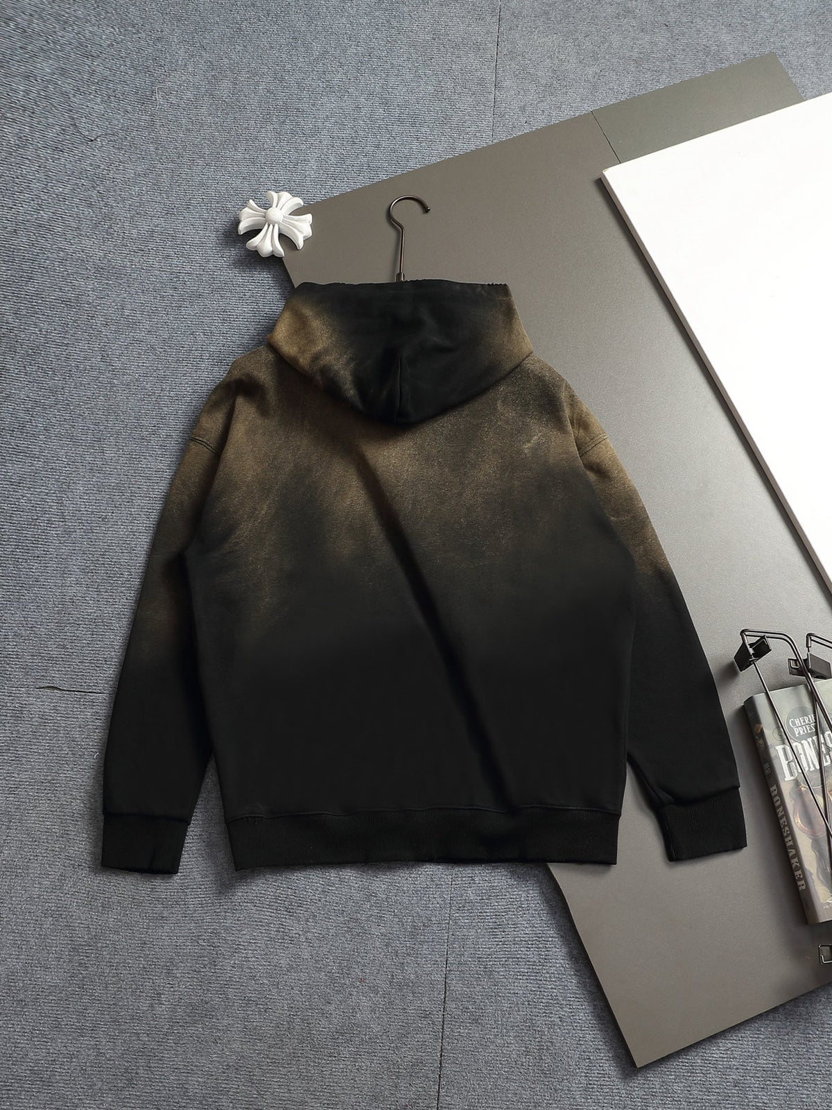 Classic Fit Hoodie-10035