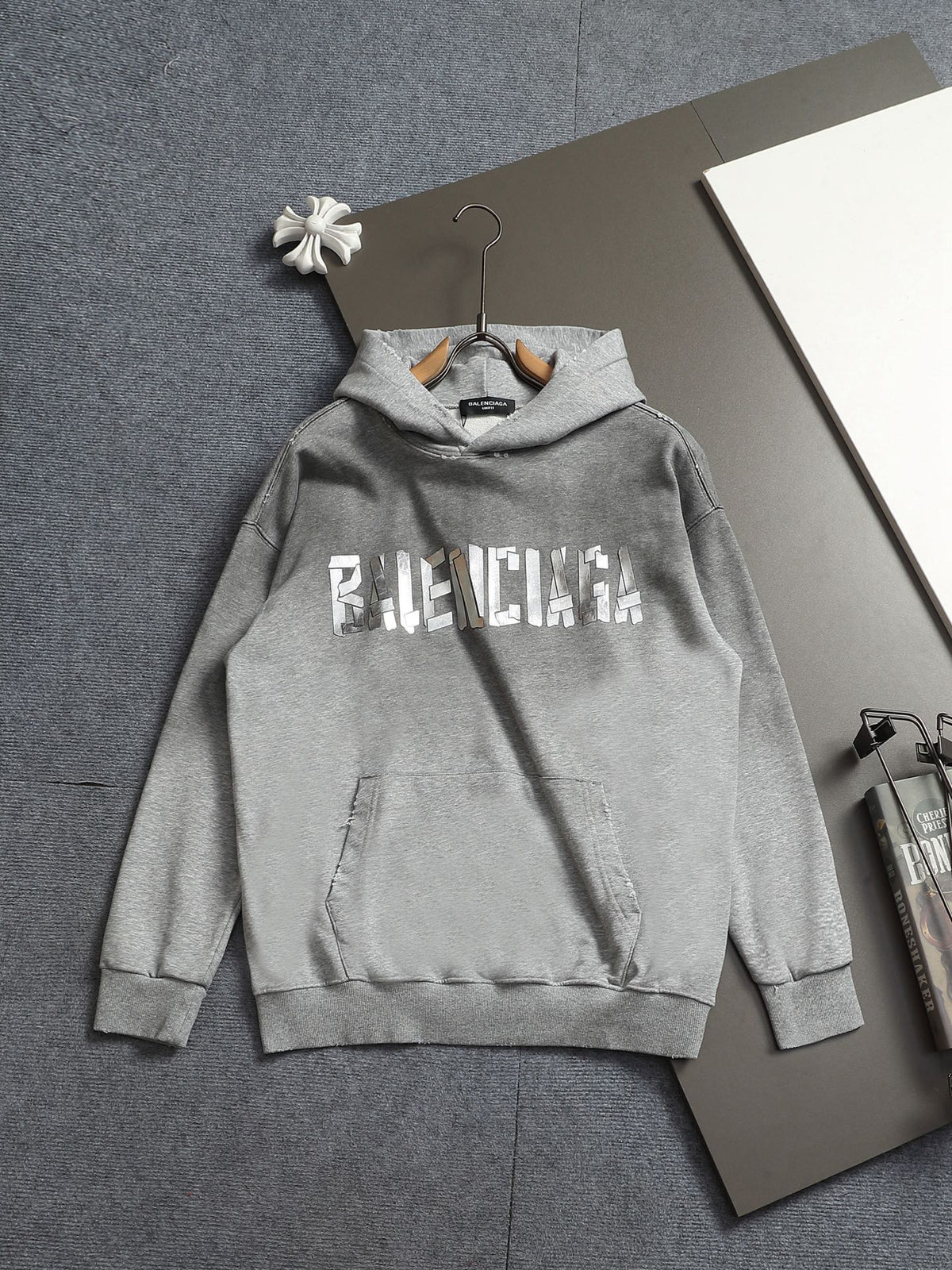 Classic Fit Hoodie-10035