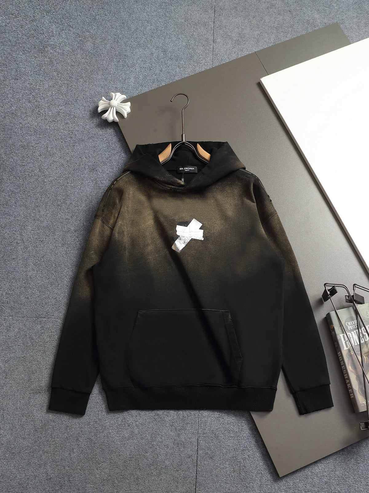 Classic Fit Hoodie-10040