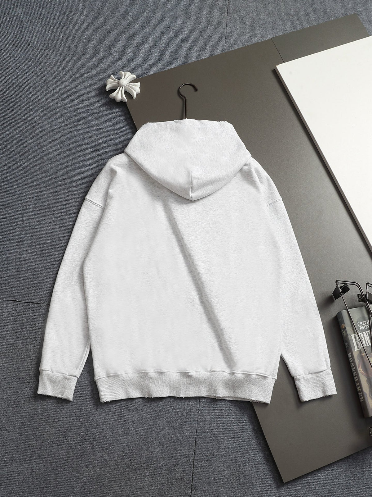 Classic Fit Hoodie-10041