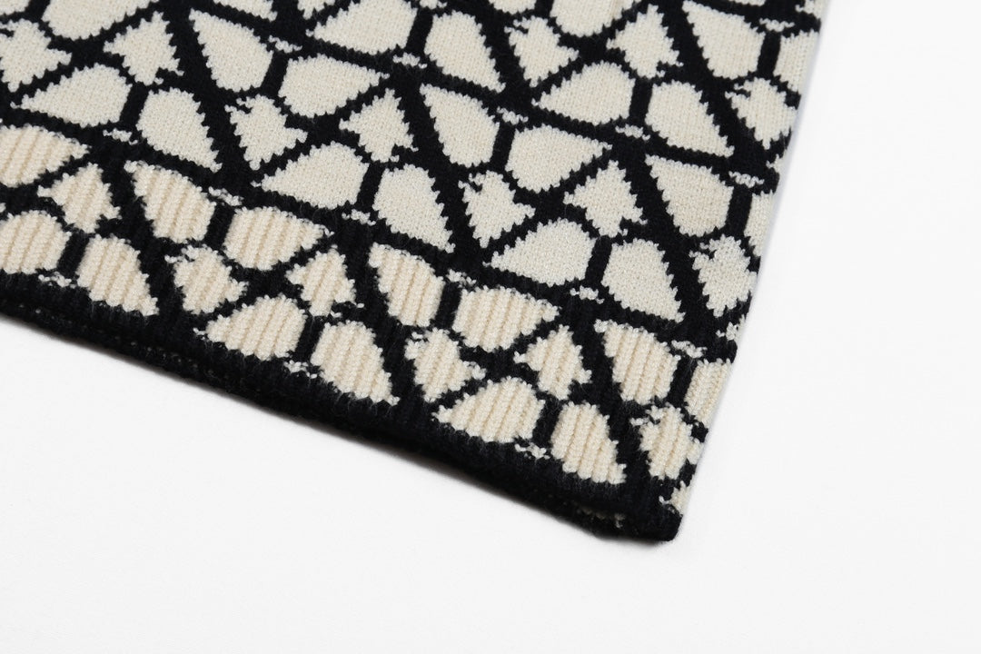 Classic Fashion Sweater-10094