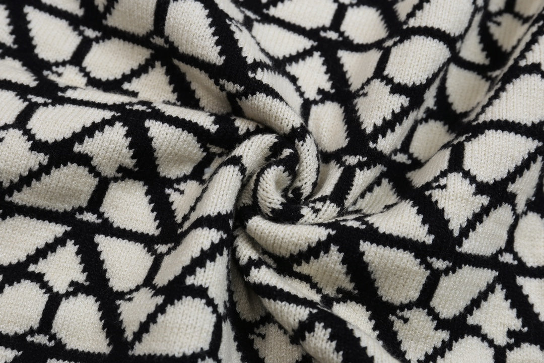 Classic Fashion Sweater-10094