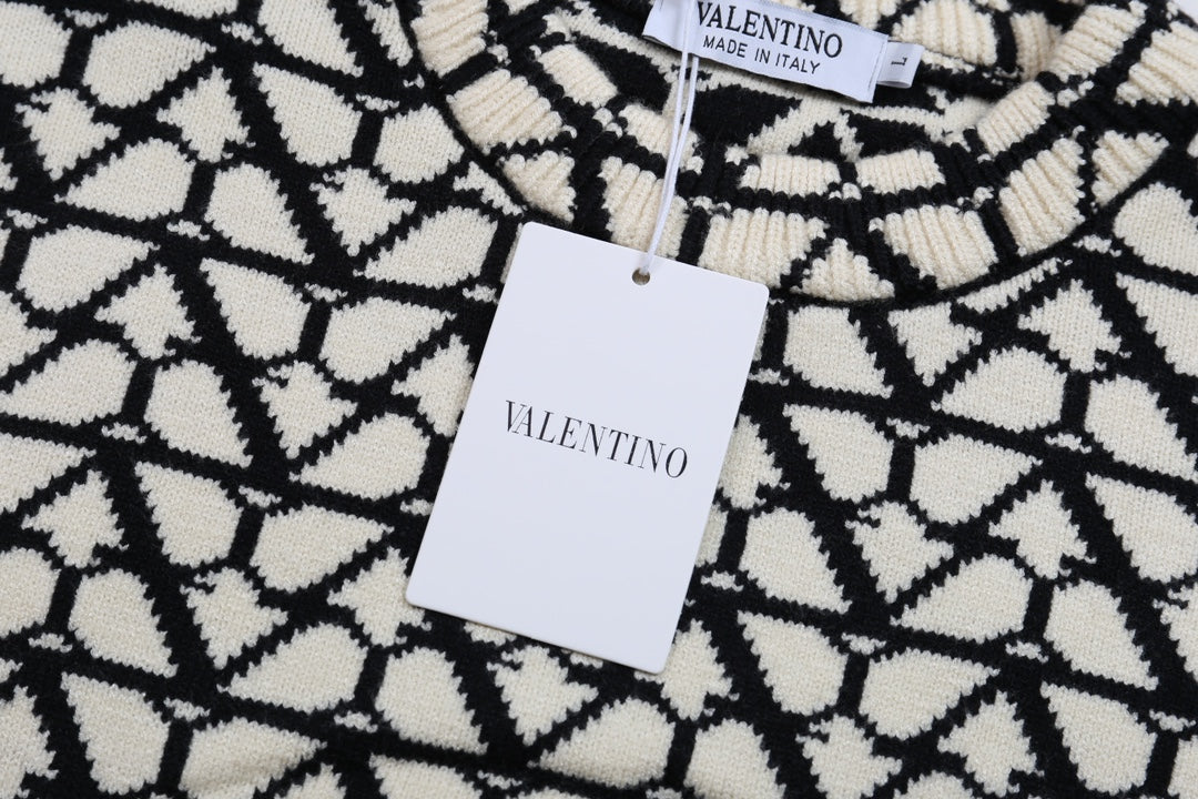 Classic Fashion Sweater-10094