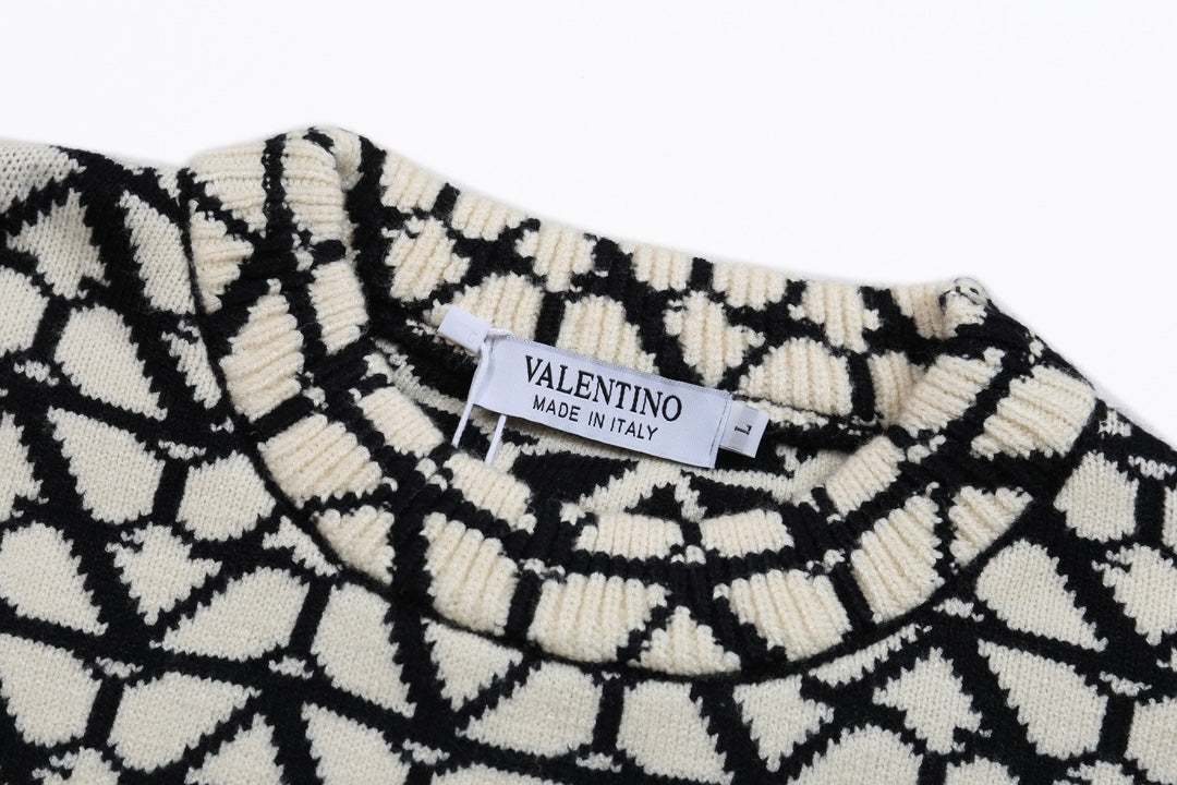 Classic Fashion Sweater-10094