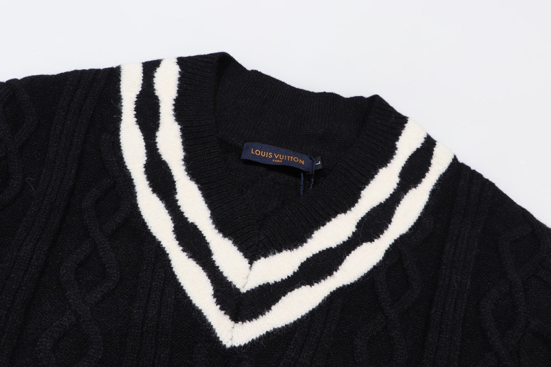 Classic Fashion Sweater-10163