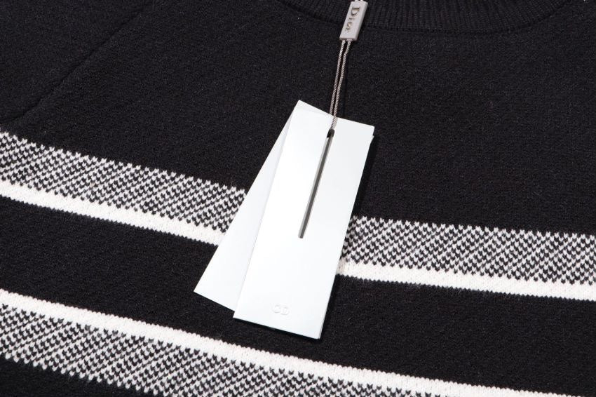 Classic Fashion Sweater-10164