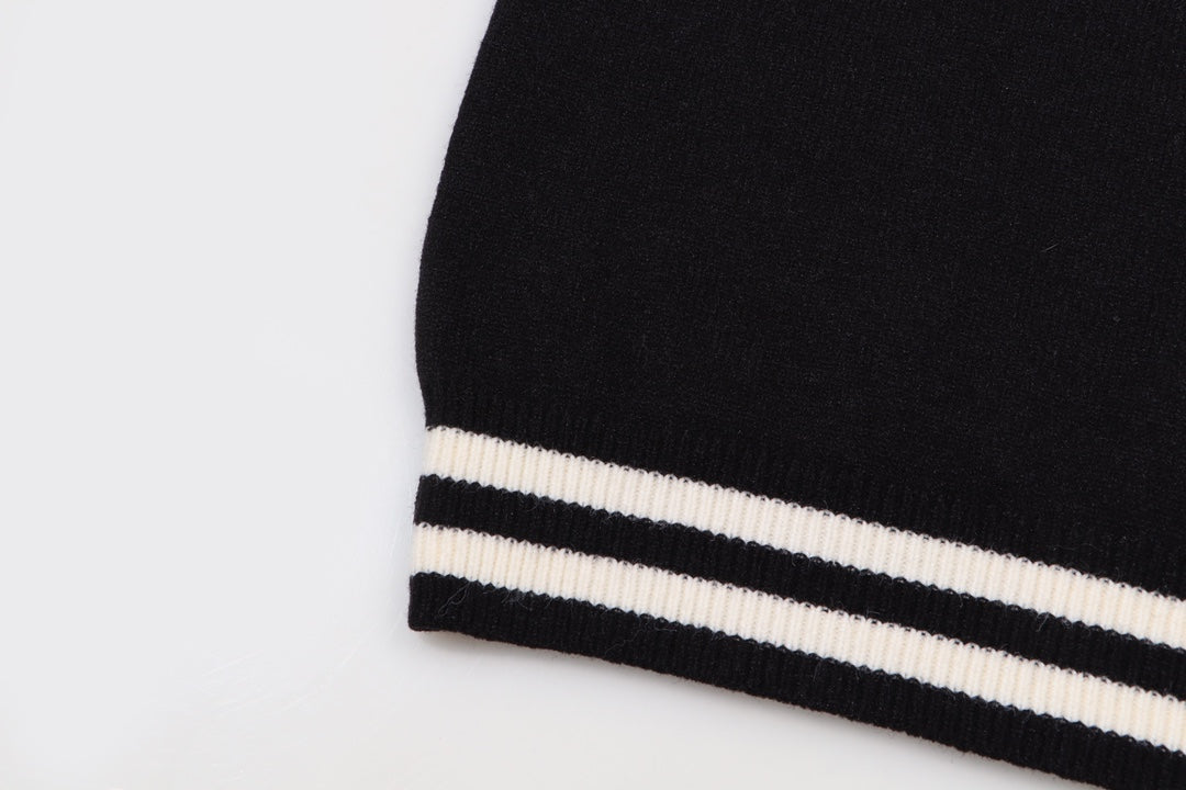 Classic Fashion Sweater-10197
