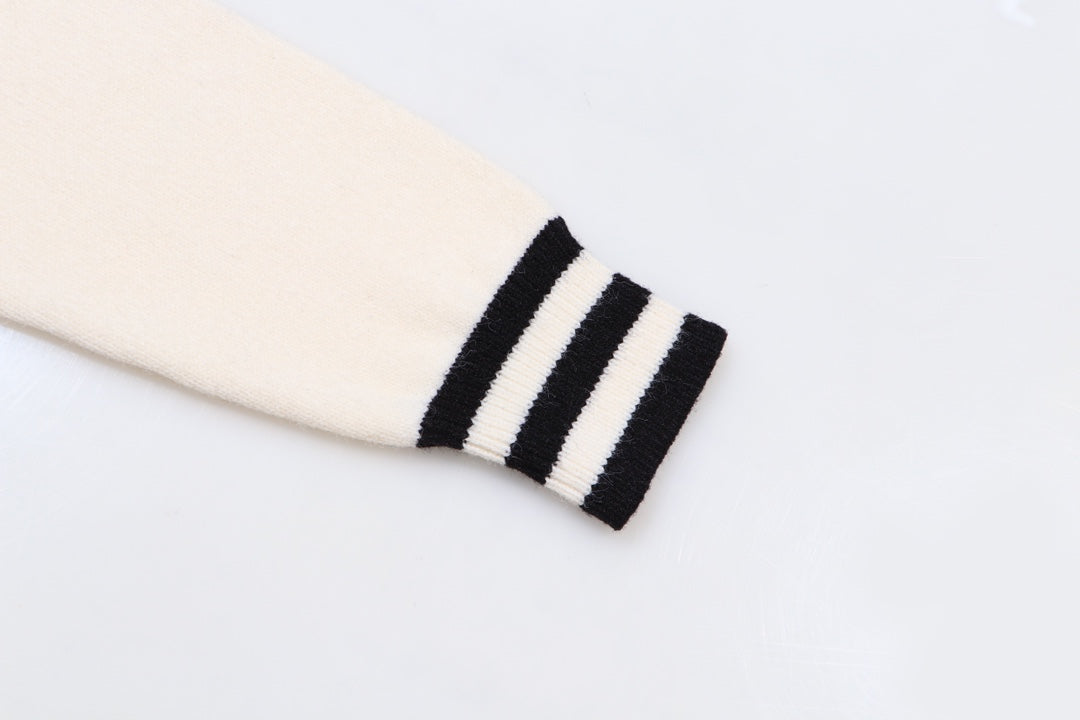 Classic Fashion Sweater-10197