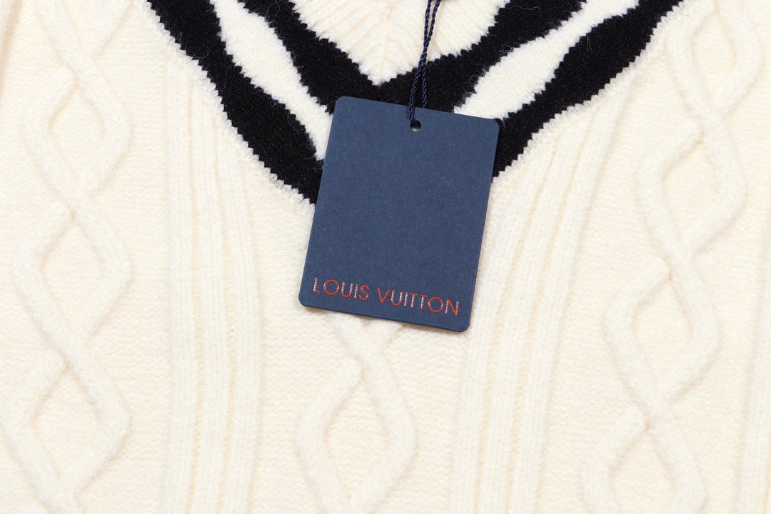 Classic Fashion Sweater-10265