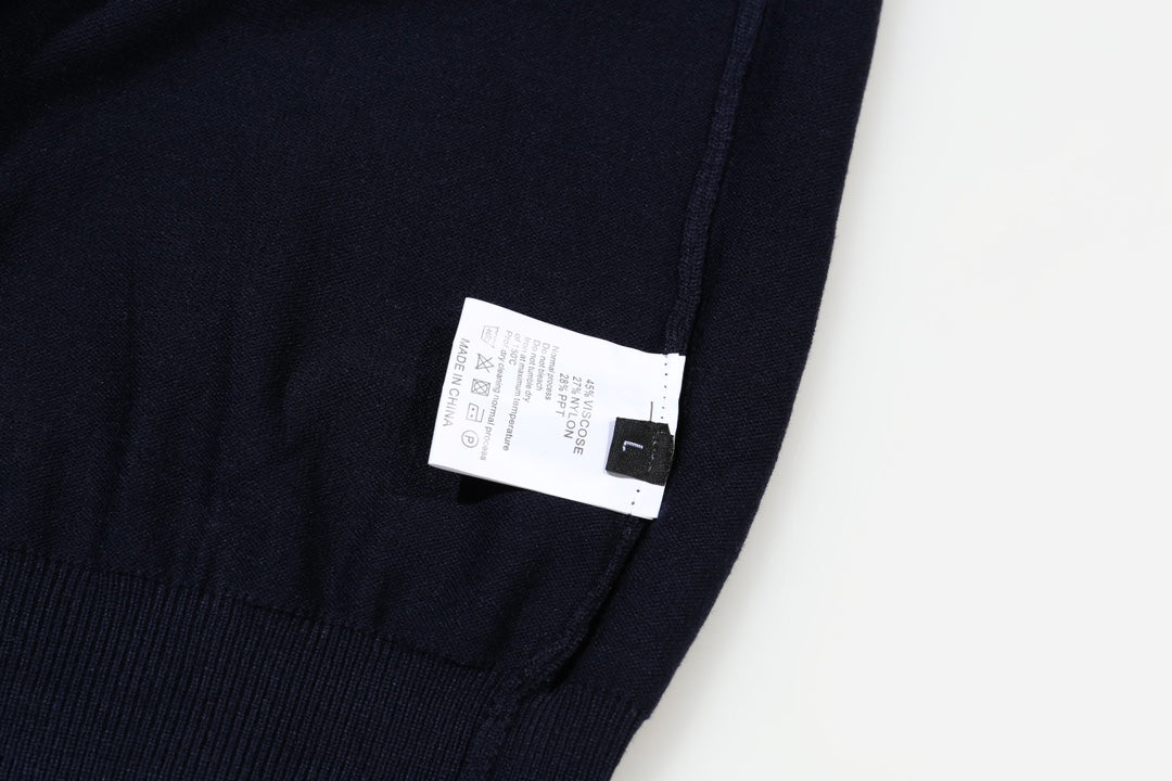 Classic Fashion Sweater-10270