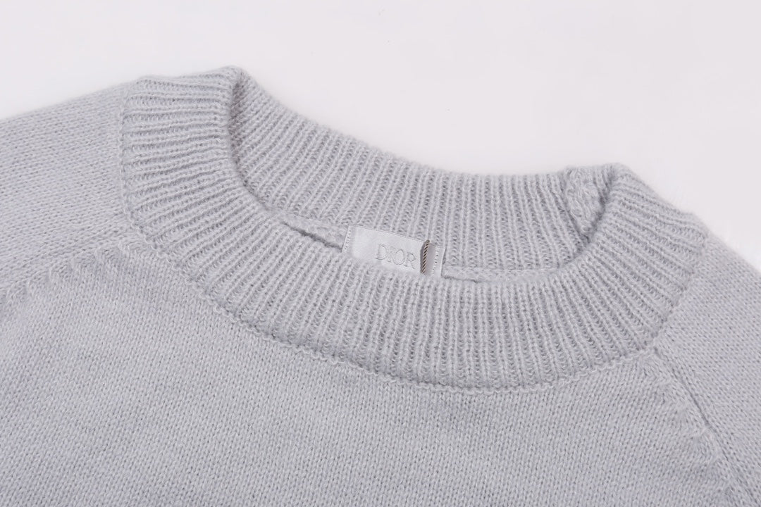 Classic Fashion Sweater-10306