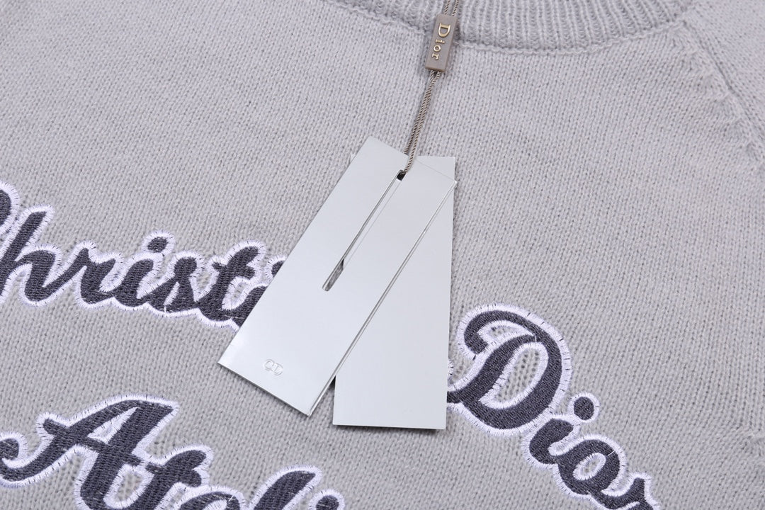 Classic Fashion Sweater-10306