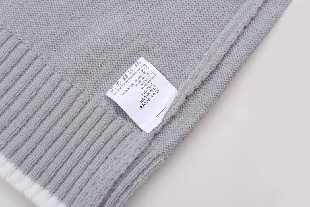 Classic Fashion Sweater-10306