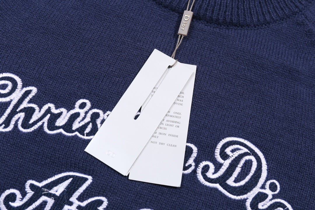 Classic Fashion Sweater-10307