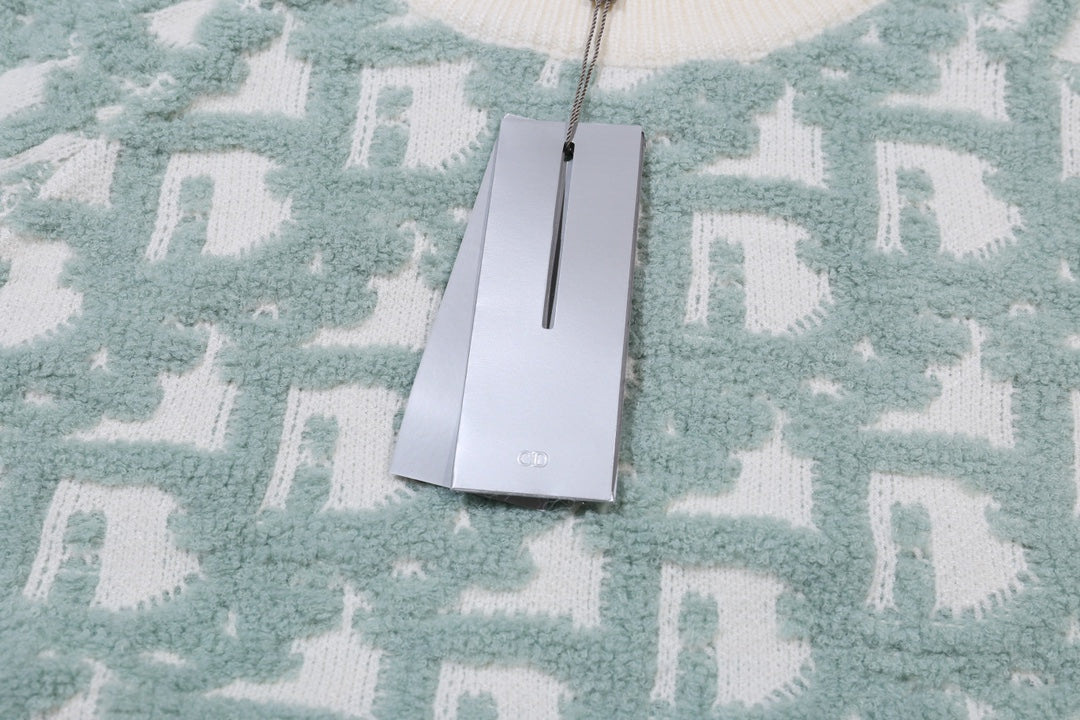Classic Fashion Sweater-10315
