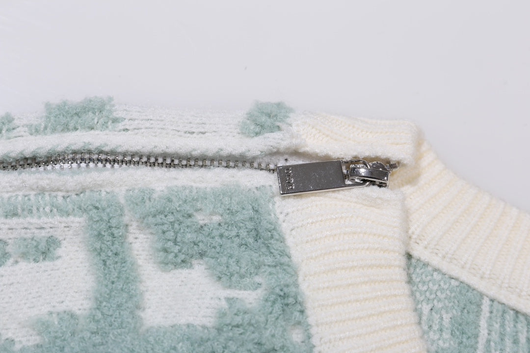 Classic Fashion Sweater-10315