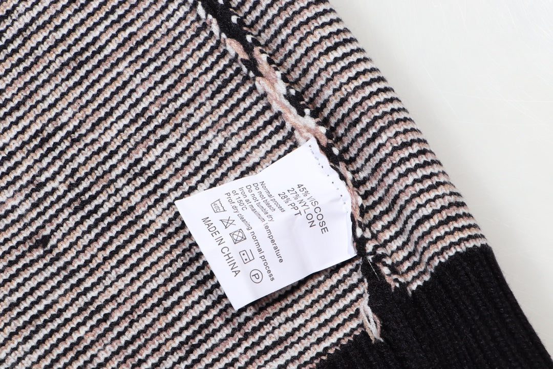 Classic Fashion Sweater-10318