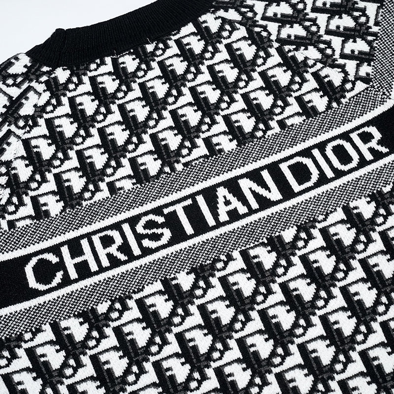Classic Fashion Sweater-10323