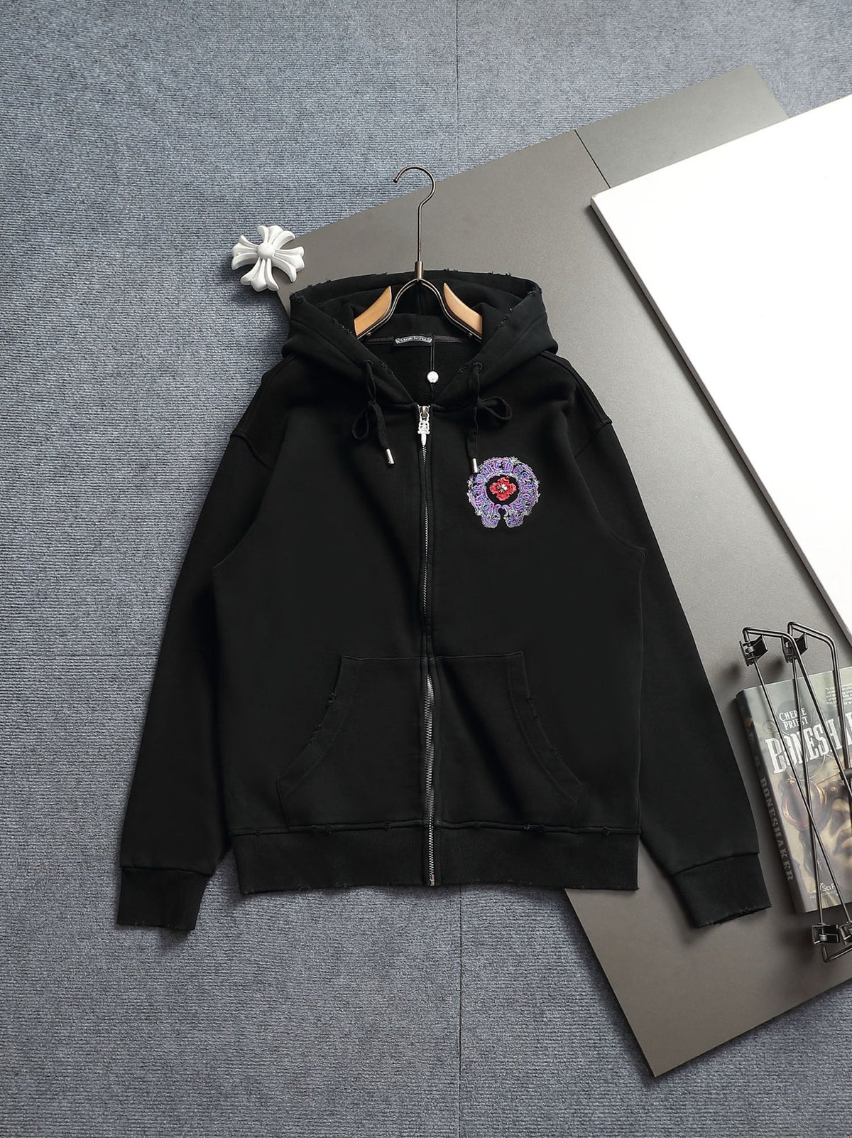 Classic Fit Hoodie-2697-1