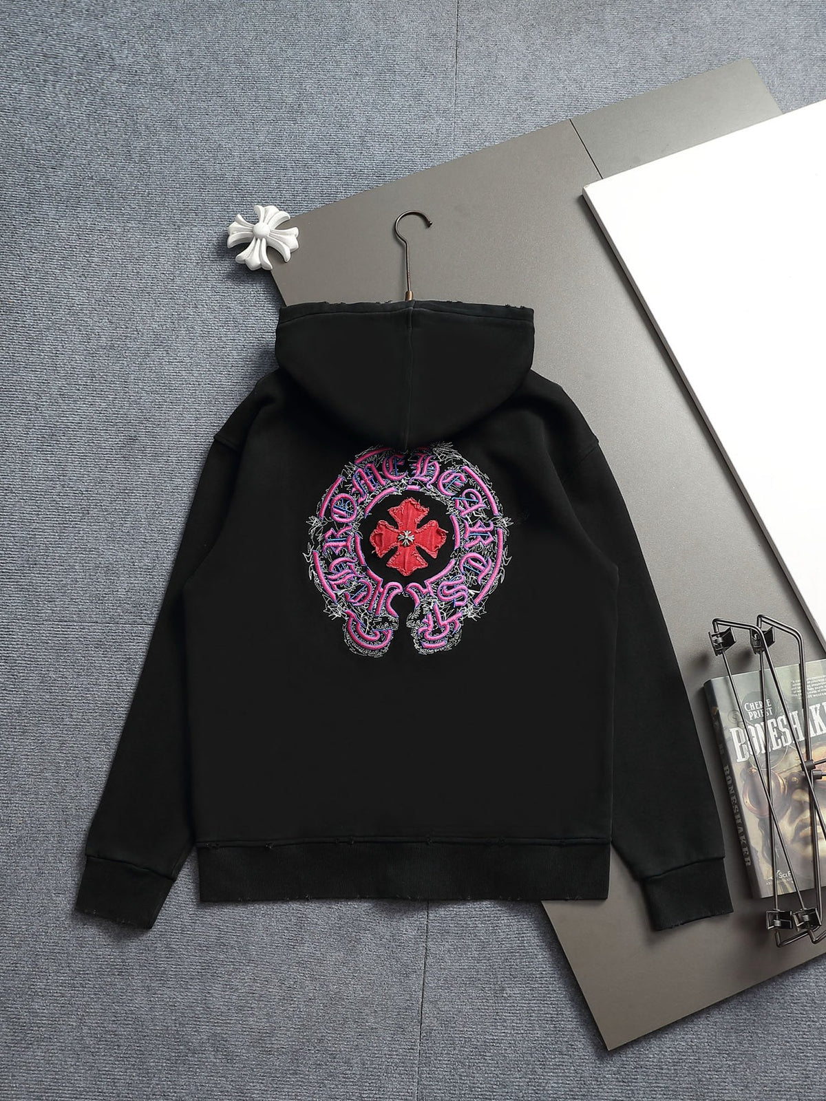 Classic Fit Hoodie-2697-1