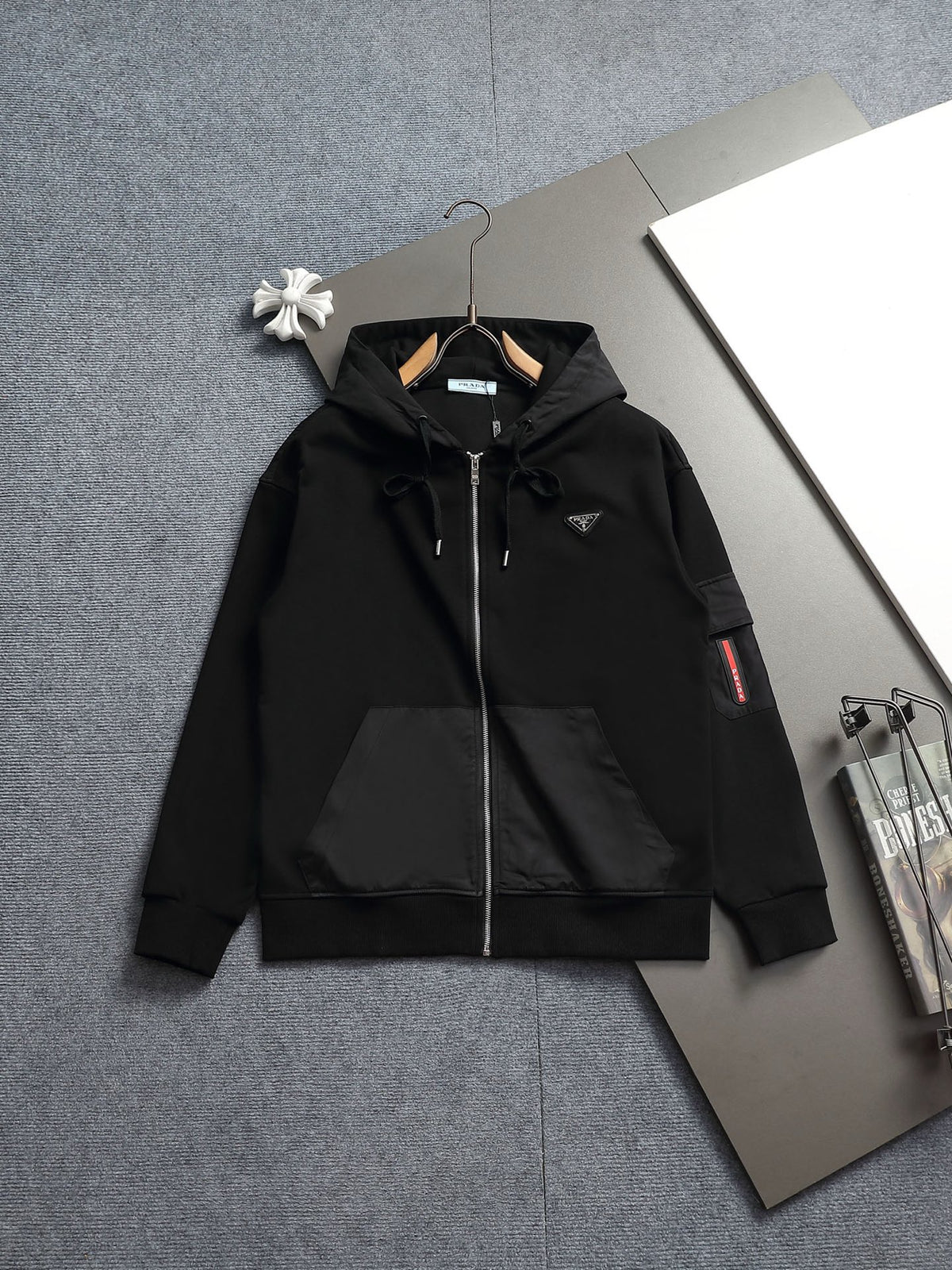 Classic Fit Hoodie-2697-4