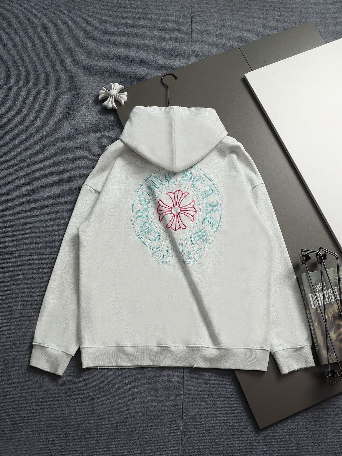 Classic Fit Hoodie-2697-7