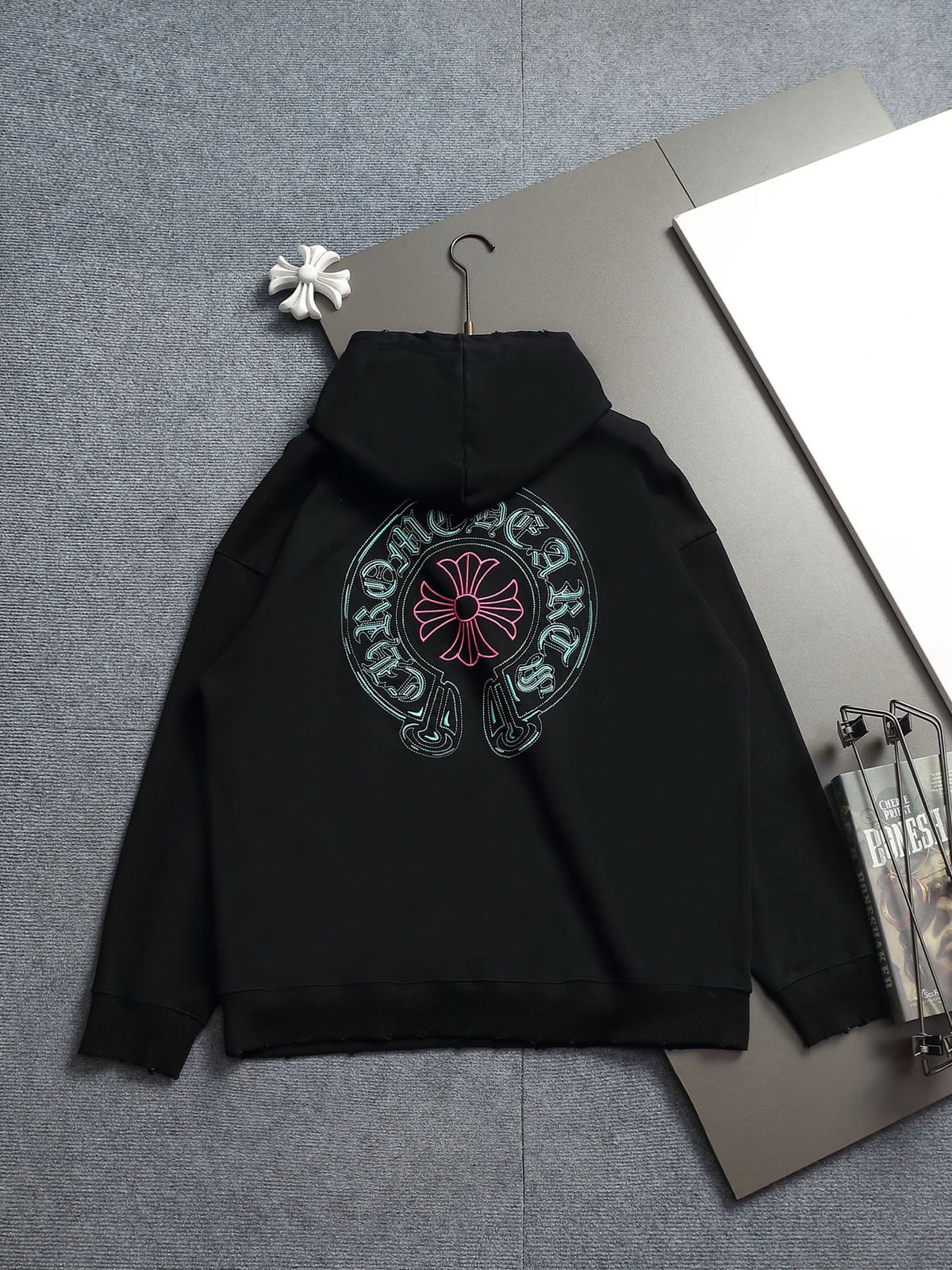 Classic Fit Hoodie-2697-7