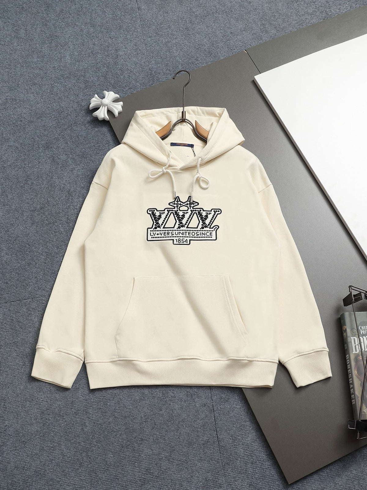 Classic Fit Hoodie-2697-10