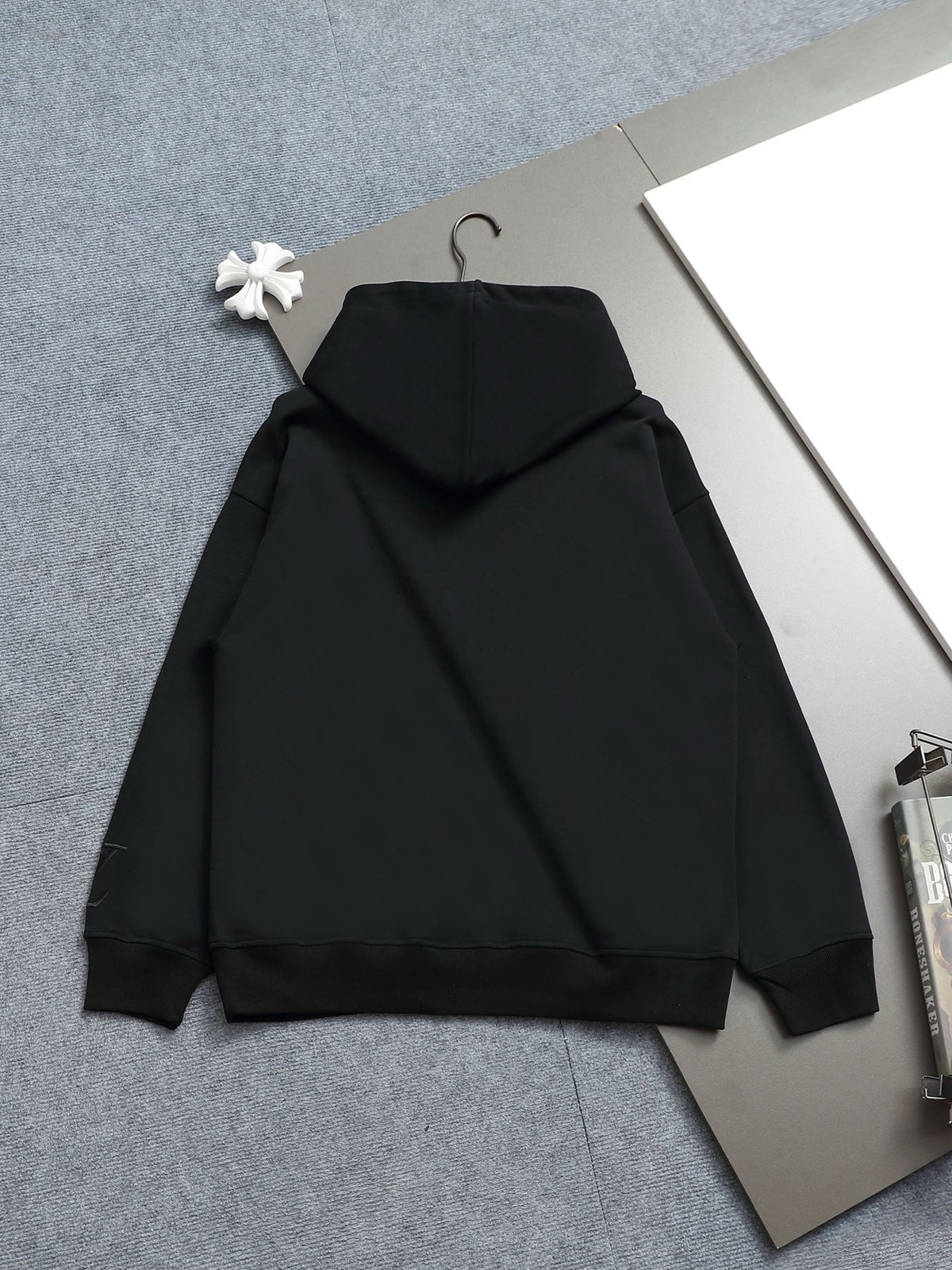 Classic Fit Hoodie-2697-11