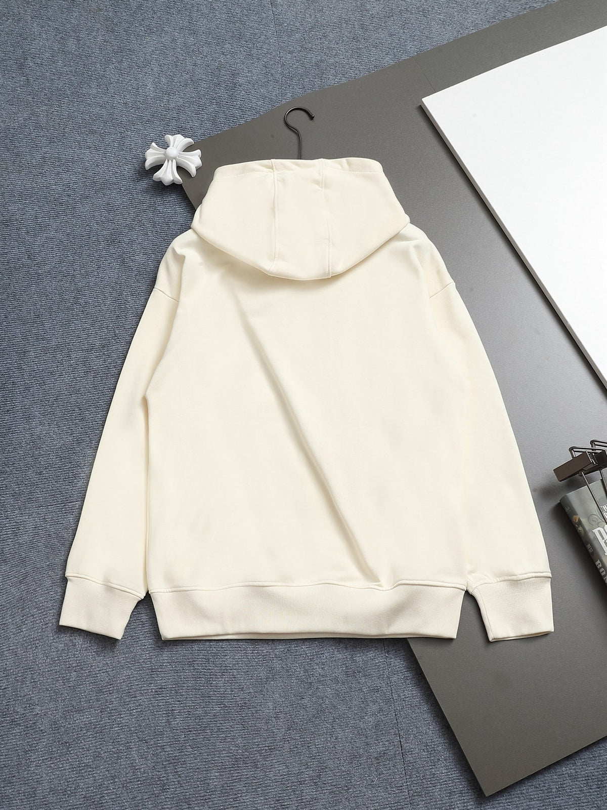 Classic Fit Hoodie-2697-15