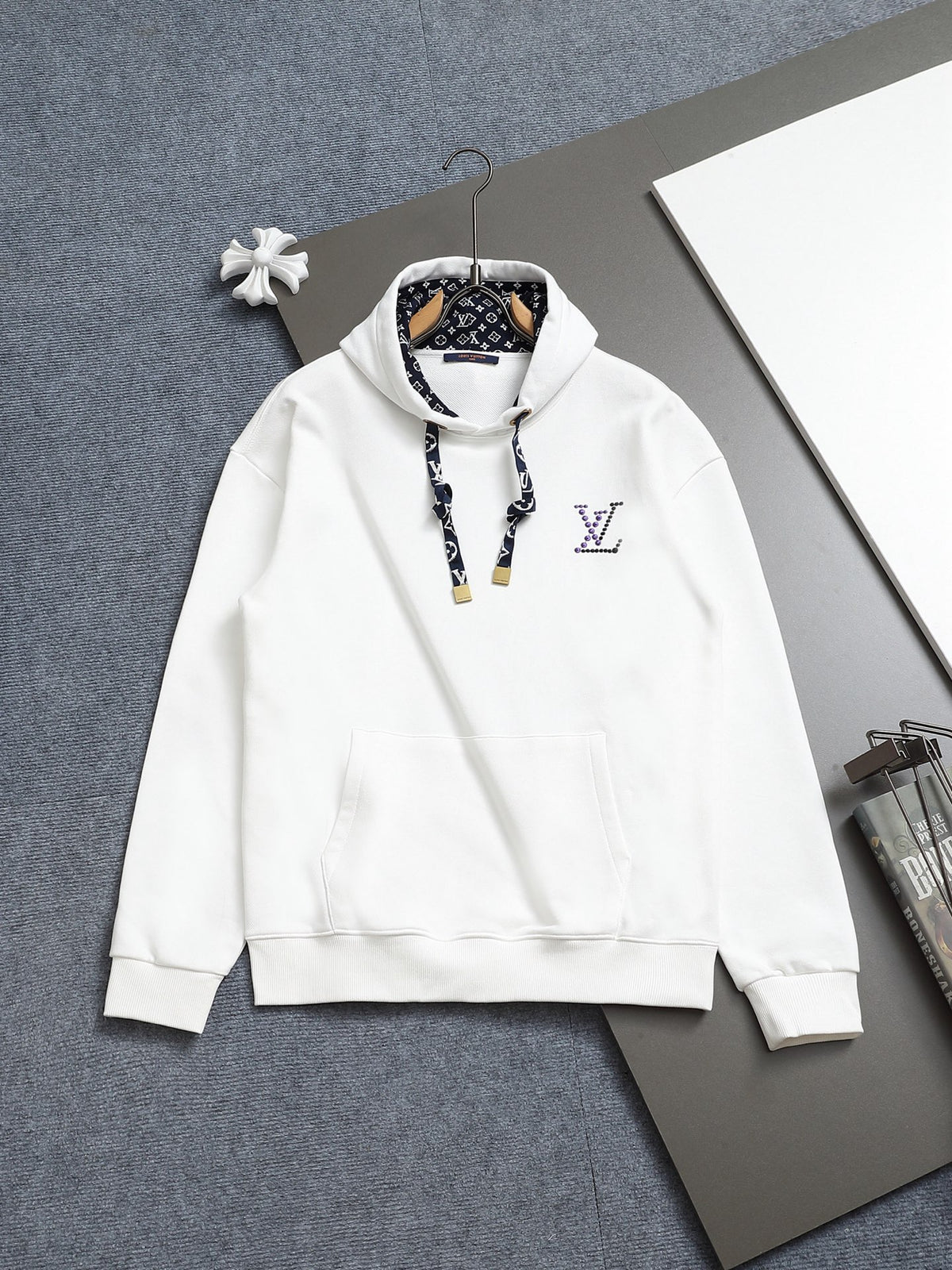 Classic Fit Hoodie-2697-16