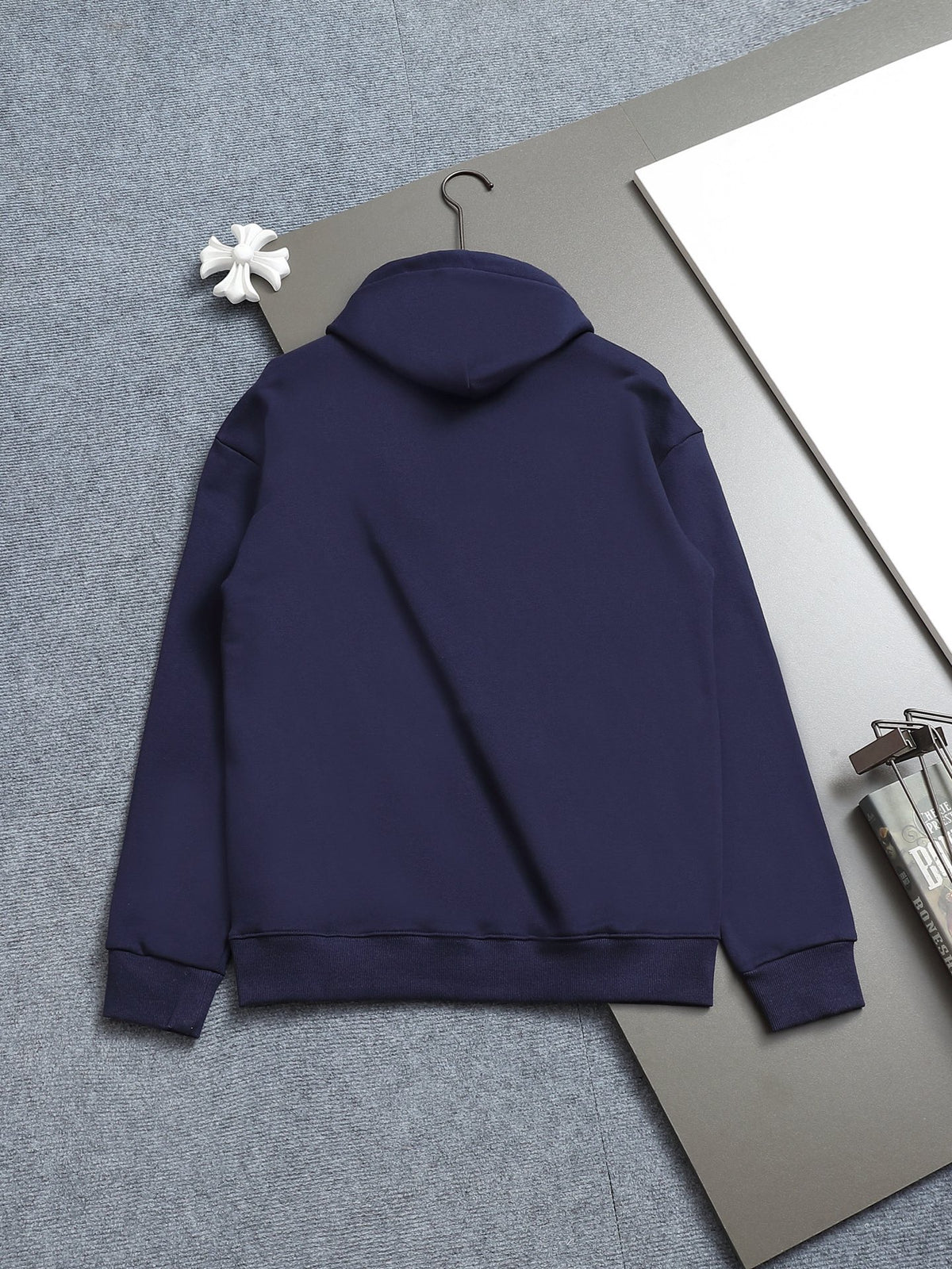 Classic Fit Hoodie-2697-16