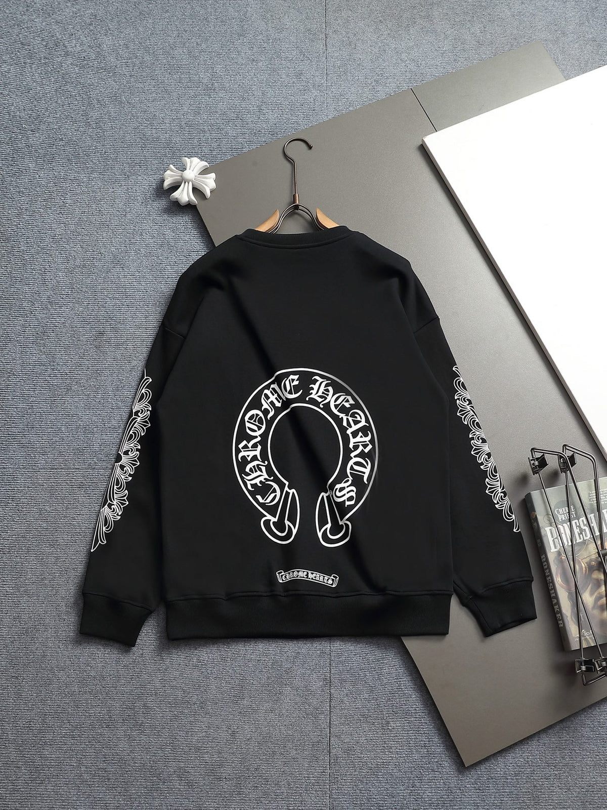 Classic Fit Hoodie-2697-22