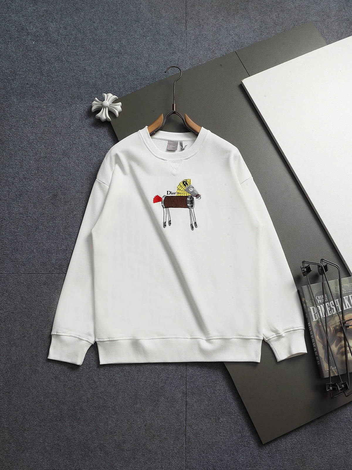 Classic Fit Hoodie-2697-24