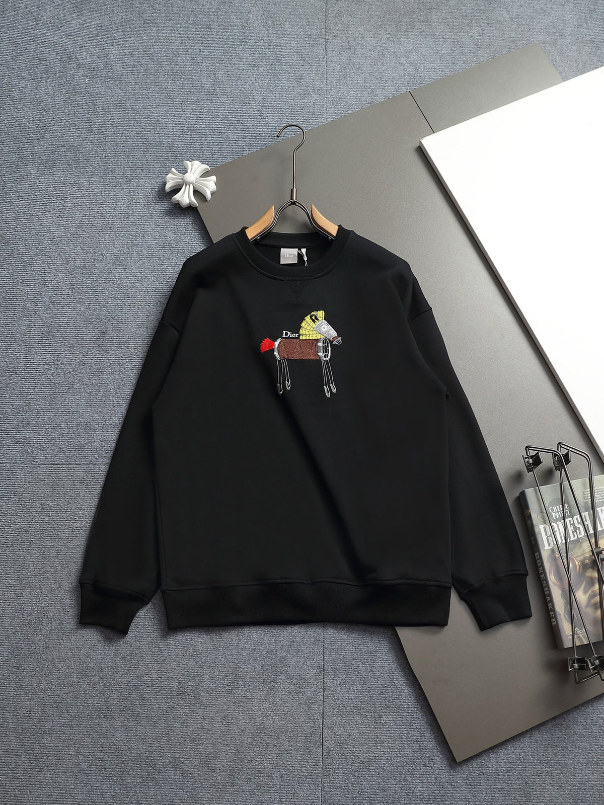 Classic Fit Hoodie-2697-23