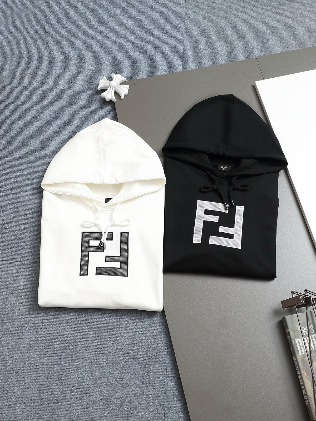 Classic Fit Hoodie-2697-31