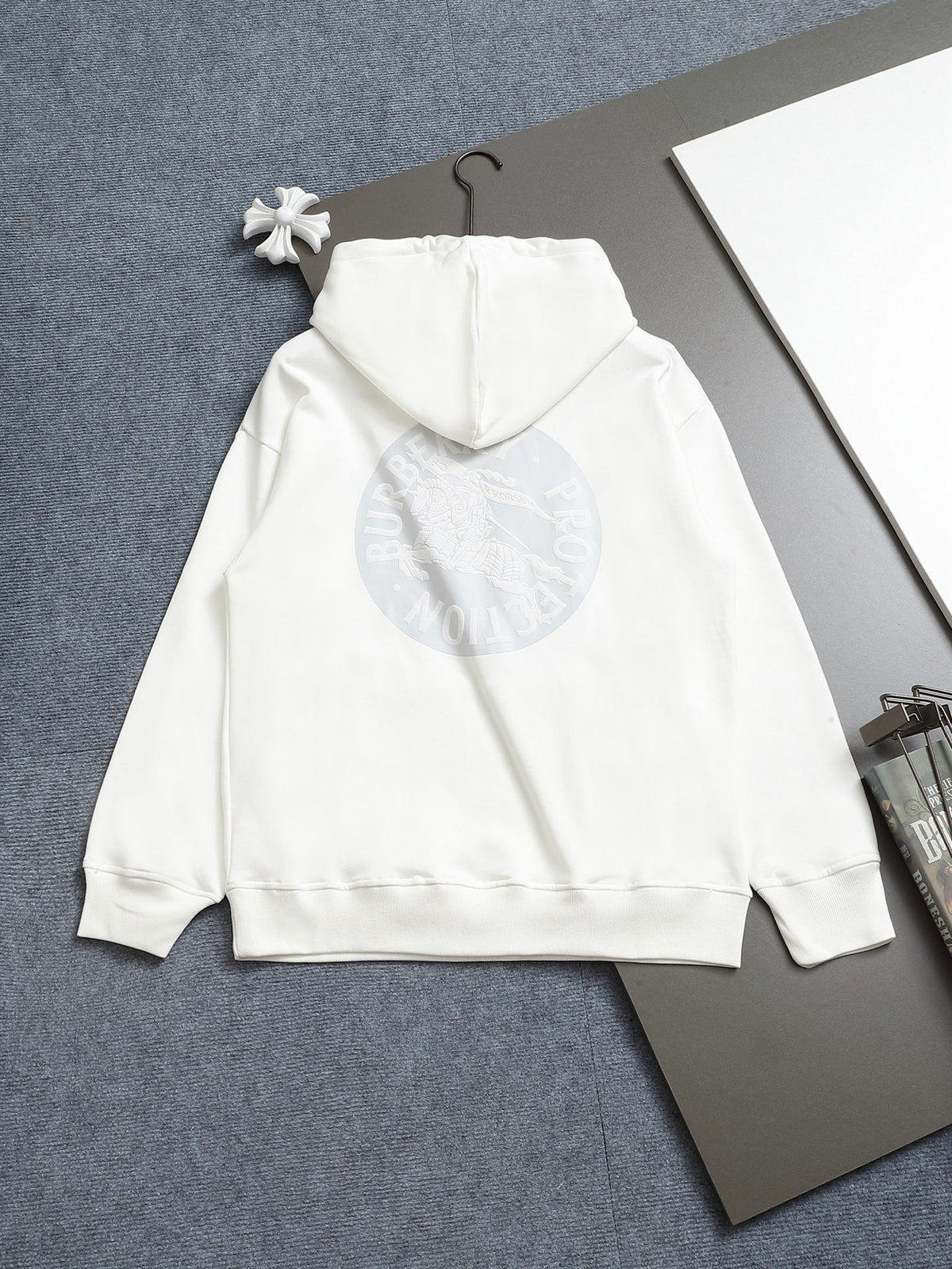 Classic Fit Hoodie-2697-32