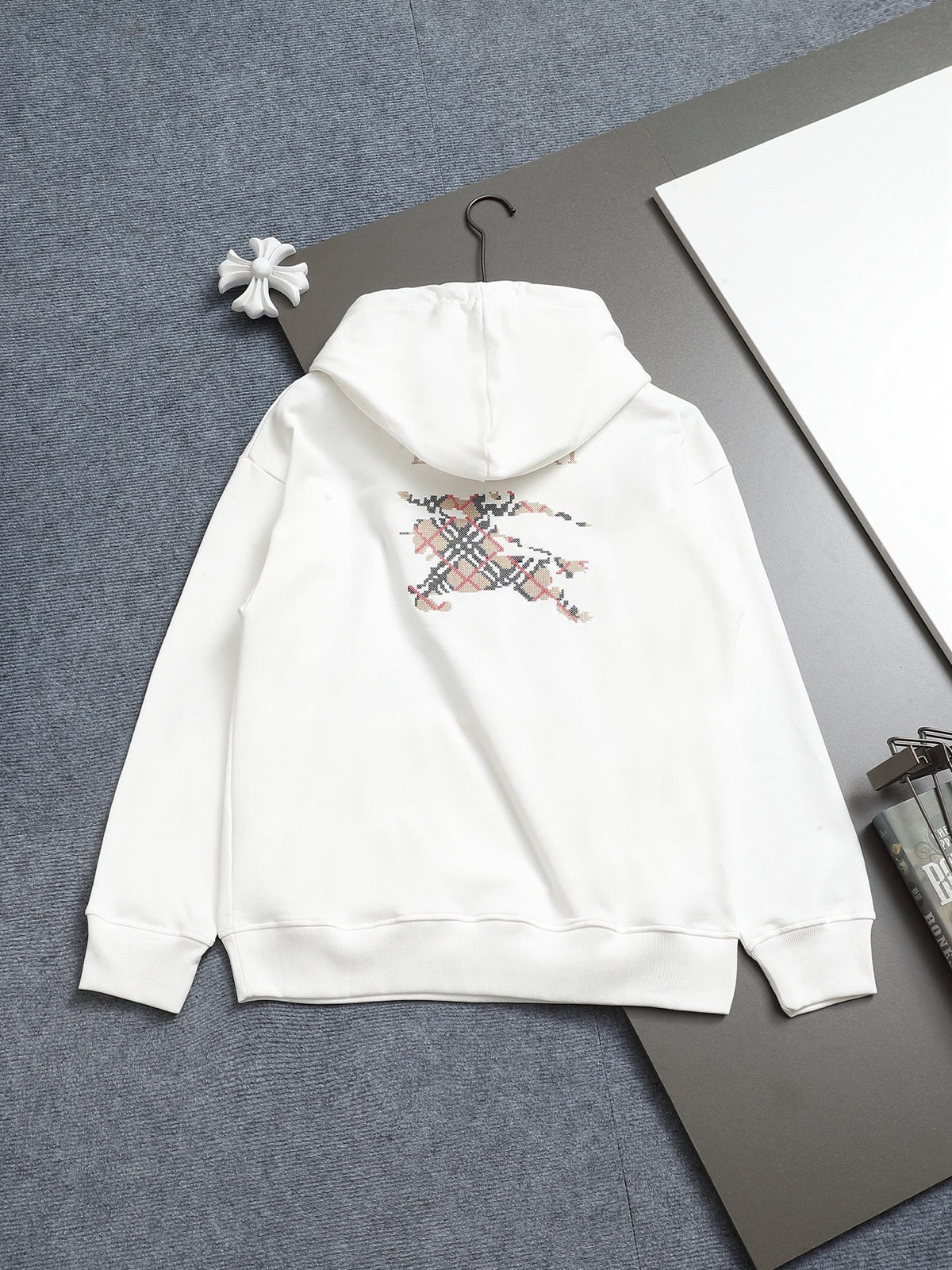 Classic Fit Hoodie-2697-33