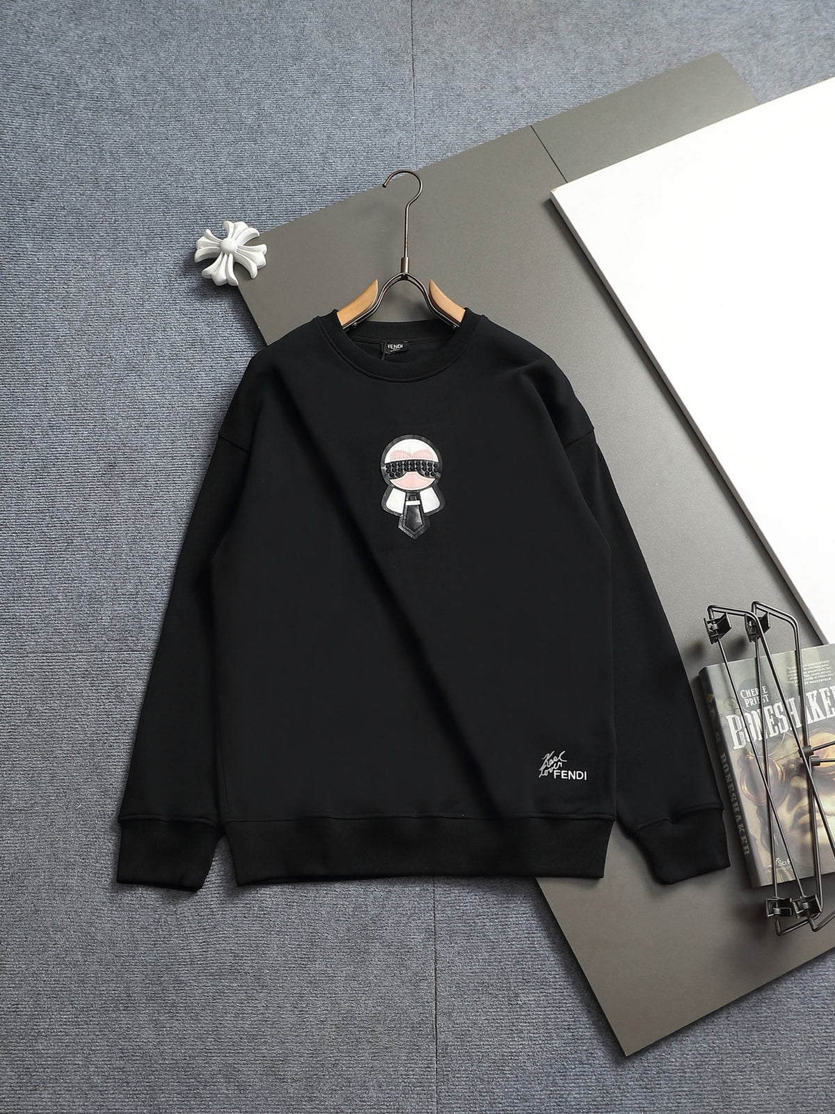 Classic Fit Hoodie-2697-42